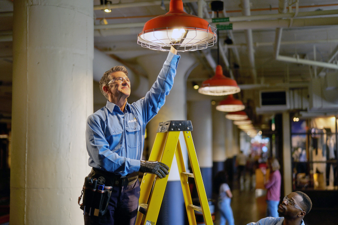 Comprehensive Guide to LED Bulb Types for Commercial & Industrial Lighting  3